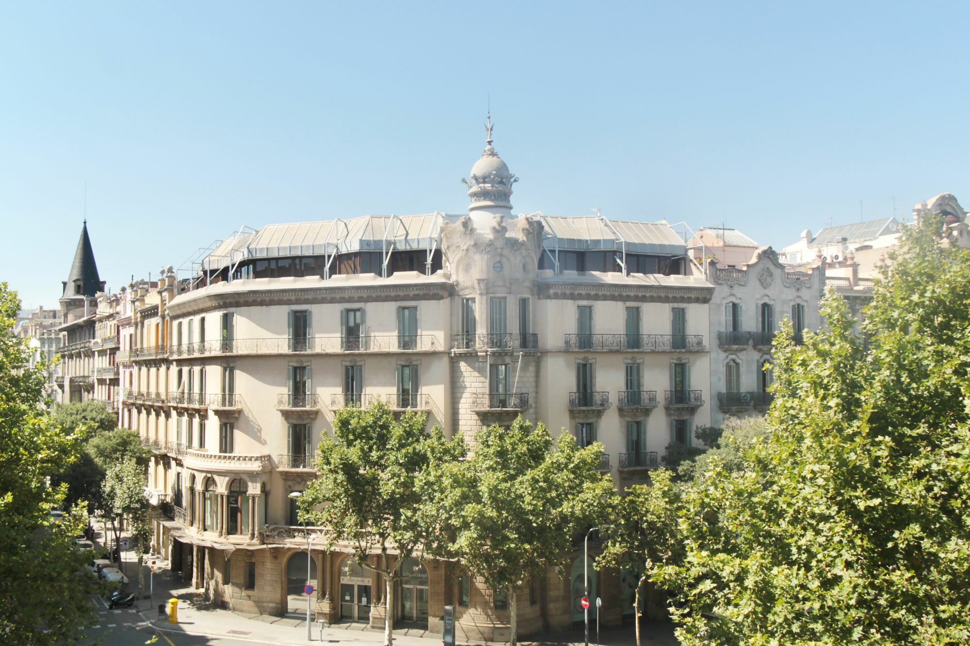 Som Nit Triomf Hotel Barcelona Exterior photo